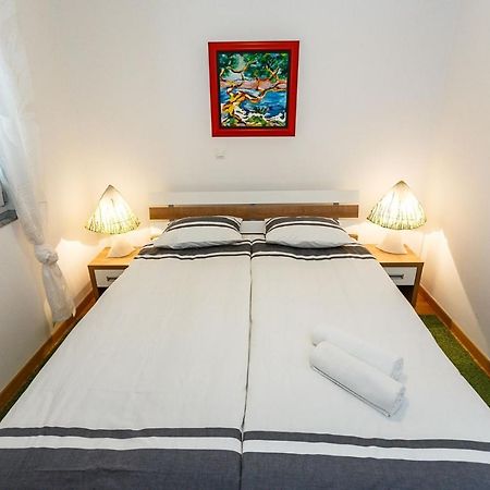 Apartment Adria 3 Malinska Buitenkant foto