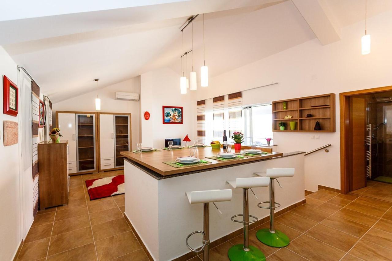 Apartment Adria 3 Malinska Buitenkant foto