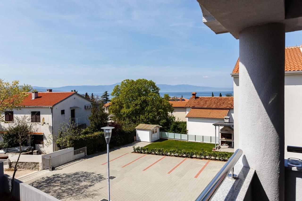 Apartment Adria 3 Malinska Buitenkant foto