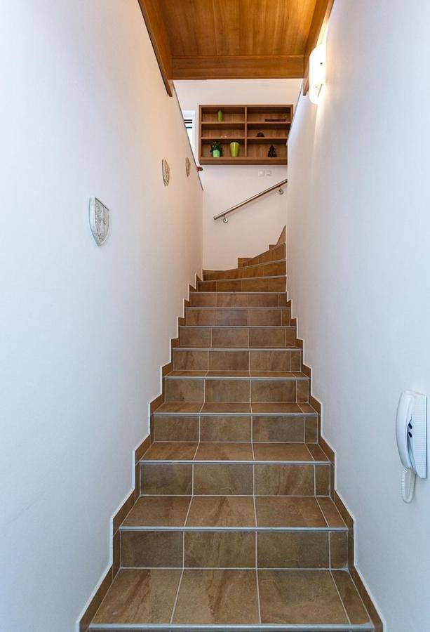 Apartment Adria 3 Malinska Buitenkant foto